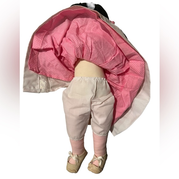 VINTAGE 1983 DOLL BY PAULINE BJONNESS JACOBSEN PINK DRESS PINAFORE 19” LYNN - Picture 7 of 9